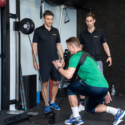 Schwungradtraining und Cardiotraining: Ein dynamisches Duo für körperliche Fitness
